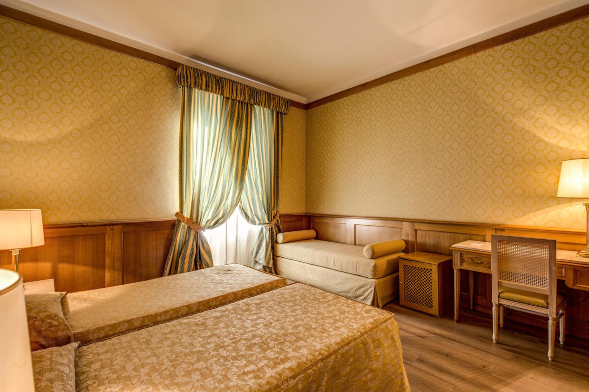 Clodio 4*
