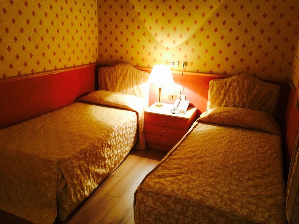 Clodio 4*